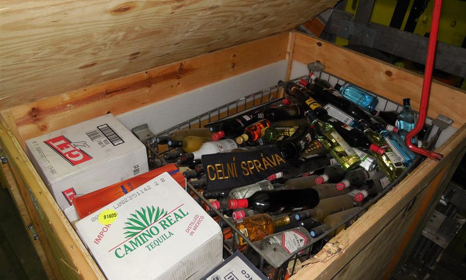 2014-3-27-952bedna s lahvemi.jpg